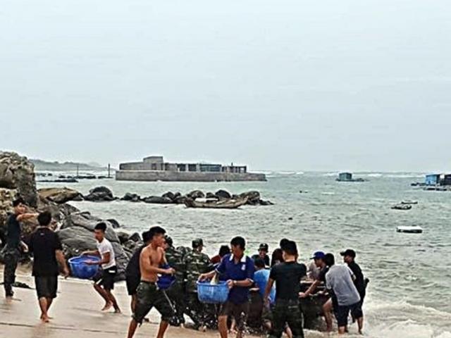 Đảo Phú Qúy xuất hiện sóng bạc đầu trước khi bão số 9 đến