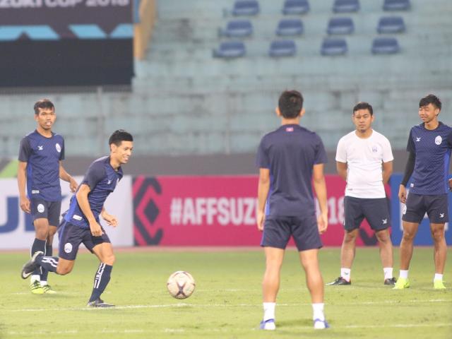 ĐT Campuchia tập luyện đấu Việt Nam: Giấu bài quyết gây bất ngờ