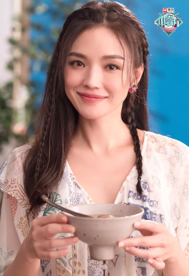 Ngỡ ngàng nhan sắc "nữ hoàng phim nóng": U50 trẻ như gái 18 - 1