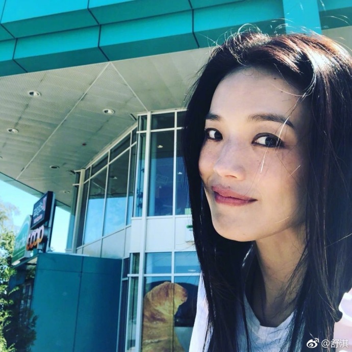 Ngỡ ngàng nhan sắc "nữ hoàng phim nóng": U50 trẻ như gái 18 - 4