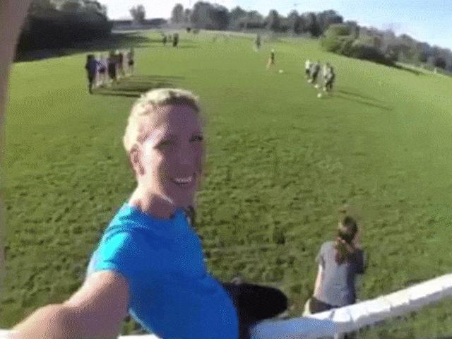 Tranh vui - Nhận cái kết "ê chề" chỉ vì mải mê sống ảo