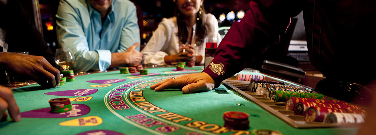 Quý ông Việt sẽ bị casino “cấm cửa” nếu vợ làm điều này - 1
