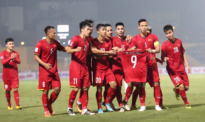 Việt Nam - Campuchia: Tam tấu lập công, đoạt ngôi nhất bảng (AFF Cup) - 1