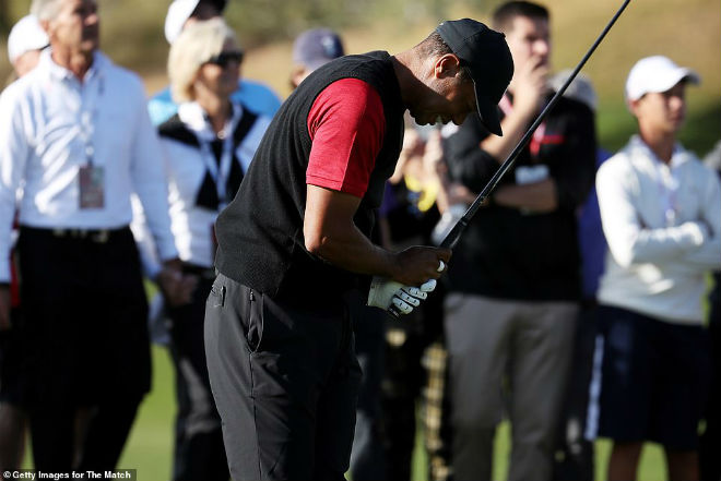 Đại chiến golf &#34;2 tỷ đô&#34;: Tiger Woods chơi đẹp với đối thủ & cái kết sốc - 6