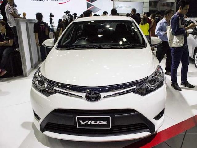 Thị trường - Tiêu dùng - Khách tranh đặt xe, ô tô con "giá nóng" vẫn đổ về tăng vọt tới 60%