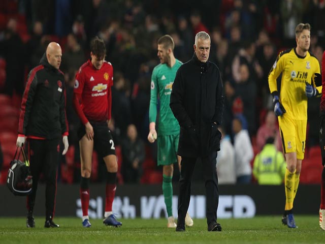 MU hụt hơi top 4: Ghế Mourinho lại nóng, Zidane tiếp quản trước Giáng sinh?