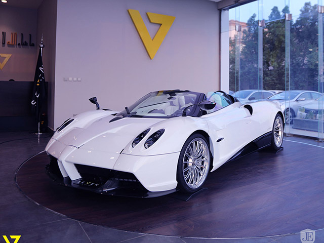 Ô tô - Siêu phẩm Pagani Huayra Roadster "1 of 100" được rao bán