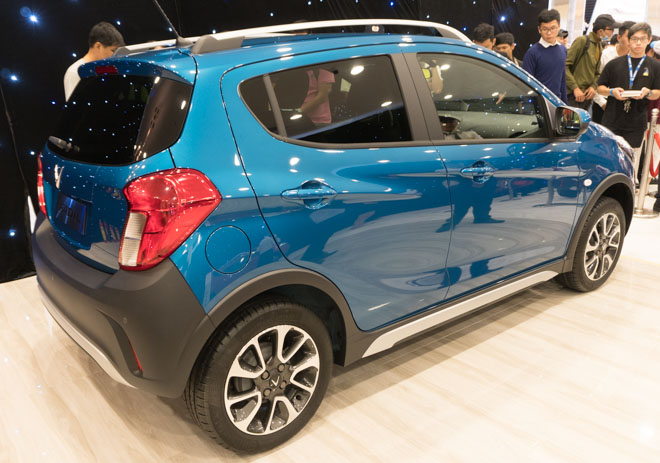 Hàng trăm người dân Sài Gòn đến đặt xe VinFast tại sự kiện trưng bày - 5