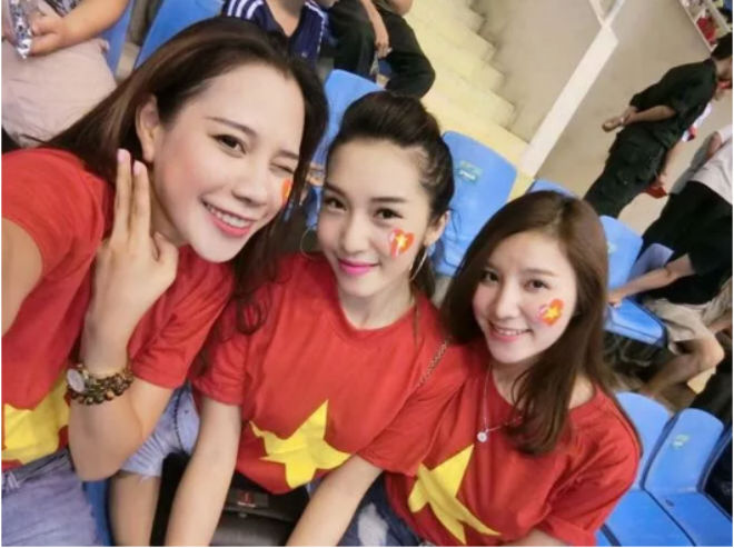 Hot girl quyến rũ nhất AFF Cup: Fan Việt đọ sắc mỹ nhân Thái Lan - 13