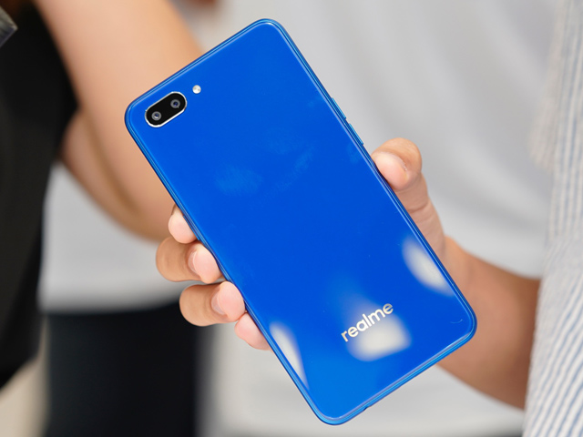 Dế sắp ra lò - Realme C1 phiên bản màu xanh "lên kệ", giá hấp dẫn