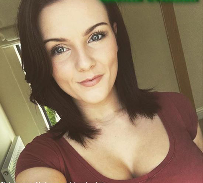 2 cô bồ sexy của thủ môn Philippines rời AFF Cup trước bán kết với VN - 6