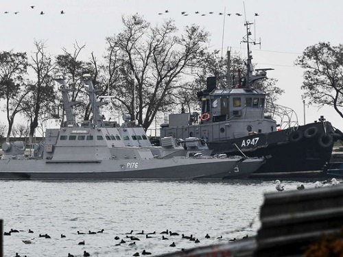 Nga tung video &#34;thú nhận sự thật&#34; của thủy thủ tàu Ukraine? - 1