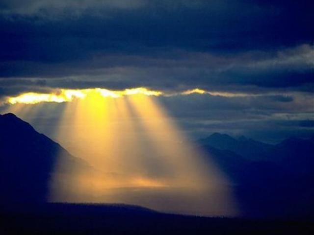 Sức khỏe đời sống - Sống cả đời trong bóng tối vì mắc bệnh hiếm