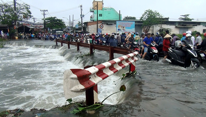 Thanh niên bị nước cuốn trôi sau trận mưa kinh hoàng ở TPHCM là sinh viên - 1