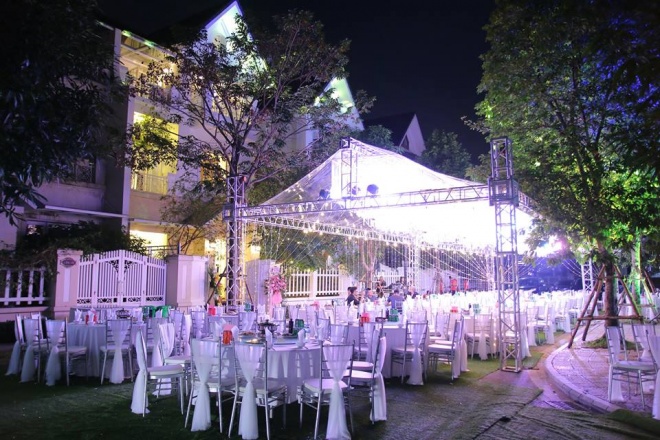 Nam ca sỹ "sưu tầm sổ đỏ", mở tiệc tân gia hàng trăm khách mời tại biệt thự 20 tỷ - 5