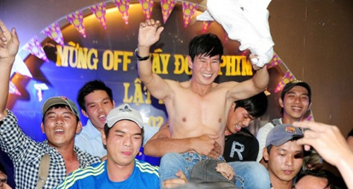 Hoài Linh và Lý Hải hơn kém nhau 1 tuổi nhưng body "một trời một vực" - 2