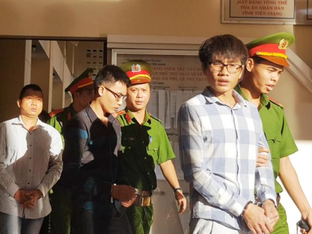 Pháp luật - "Hô biến" 240 triệu đồng tiền giả, 7 người vào tù