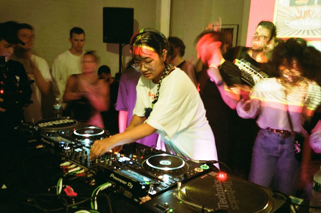 Nữ DJ gợi cảm sắp sang Việt Nam có thân thế khó ngờ - 3
