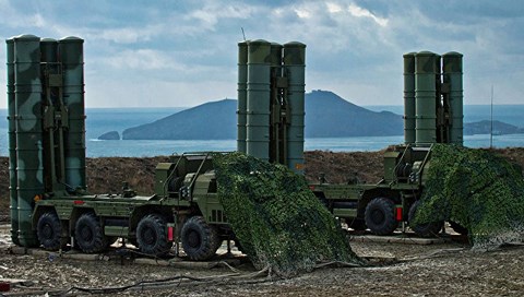 Căng thẳng Nga-Ukraine: Nga đưa S-400 thường trực chiến đấu tại Crimea - 1
