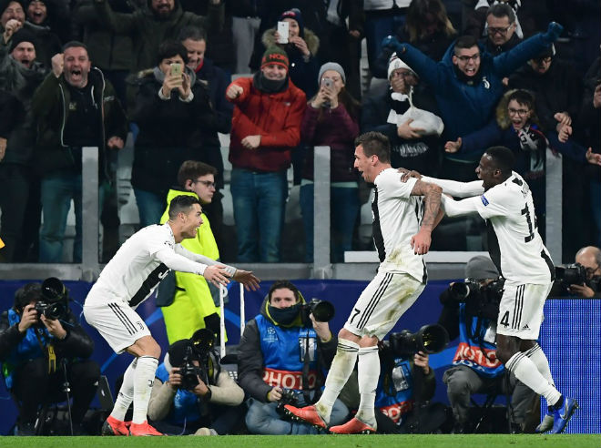 Juventus - Valencia: Ronaldo rực sáng đoạt vé knock-out sớm - 1