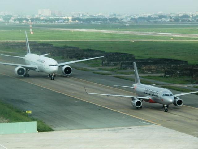 Tin tức trong ngày - Báo động tàu bay đi đến Tân Sơn Nhất bị chiếu tia laze