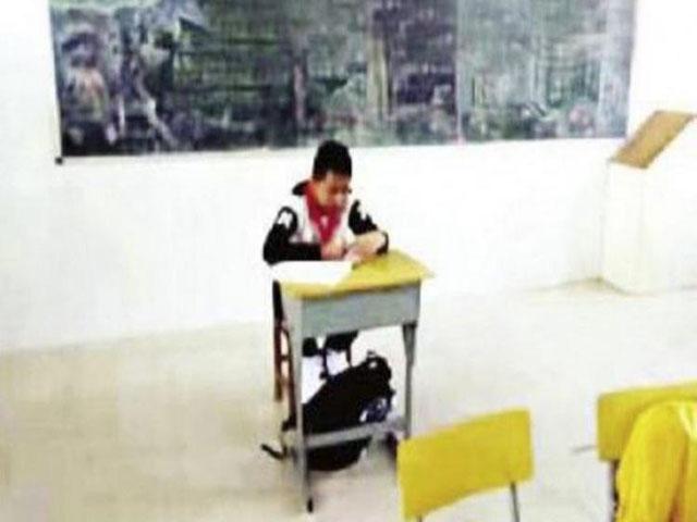 Giáo dục - du học - Phẫn nộ khi giáo viên cô lập học sinh vì sợ lây bệnh ung thư