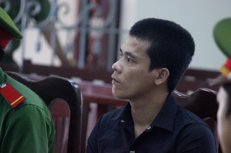 Tử hình kẻ giết rồi hiếp dâm cụ bà 65 tuổi - 1