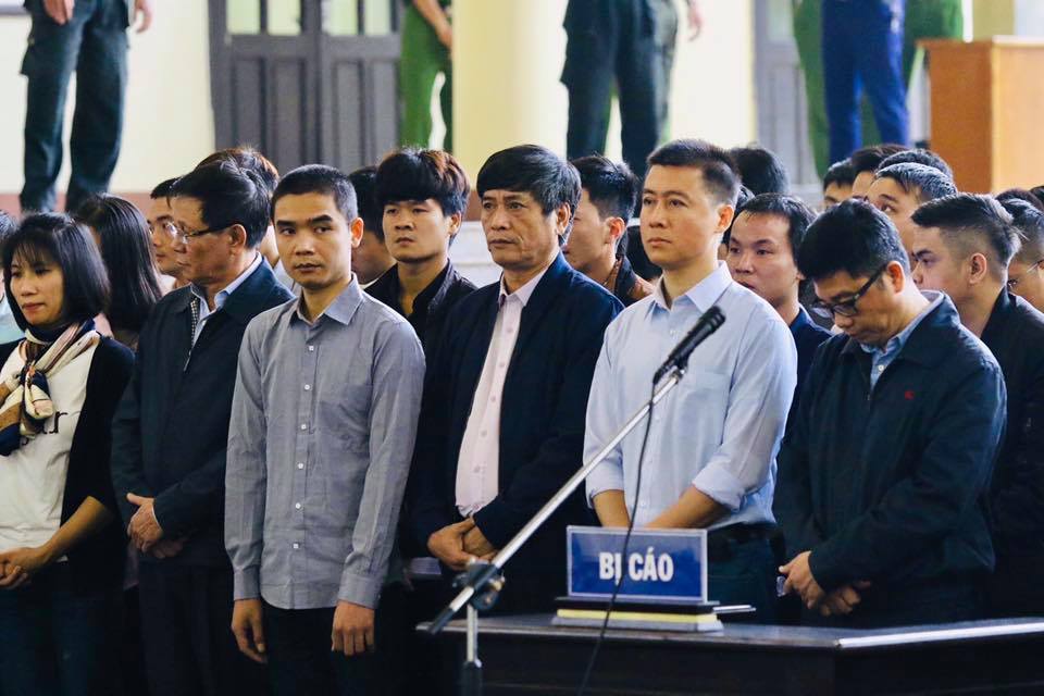 Hôm nay tòa ra phán quyết về vụ ông Phan Văn Vĩnh và “trùm” bài bạc - 1