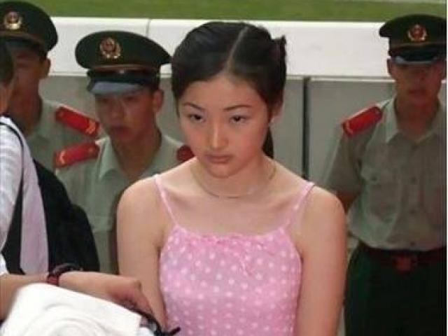 Pháp luật - Bị người yêu đẩy vào bước đường cùng, nữ tử tù si tình chấp nhận chết thay