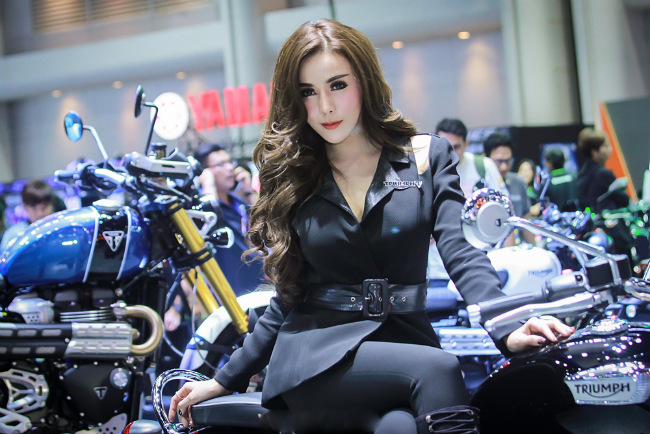 Như thách thức phái mạnh.
