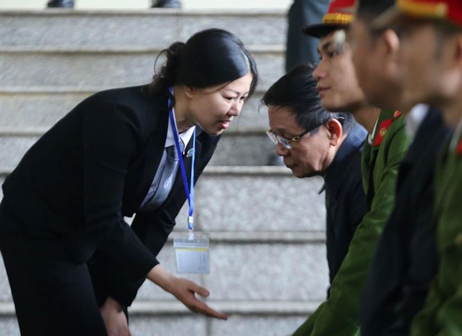 Ông Phan Văn Vĩnh nhập viện trước giờ tòa tuyên án - 1