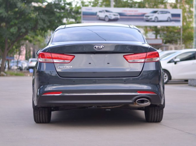 Kia Optima giảm giá còn 757 triệu, rẻ hơn cả Mazda 3 - 11