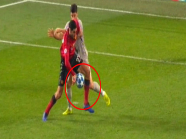 Bóng đá - Tin HOT bóng đá tối 30/11: Bàn thắng của Fellaini trị giá 9,5 triệu euro