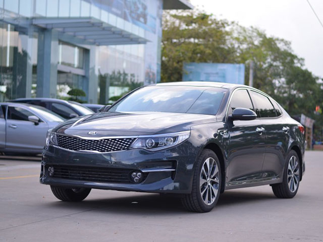 Kia Optima giảm giá còn 757 triệu, rẻ hơn cả Mazda 3