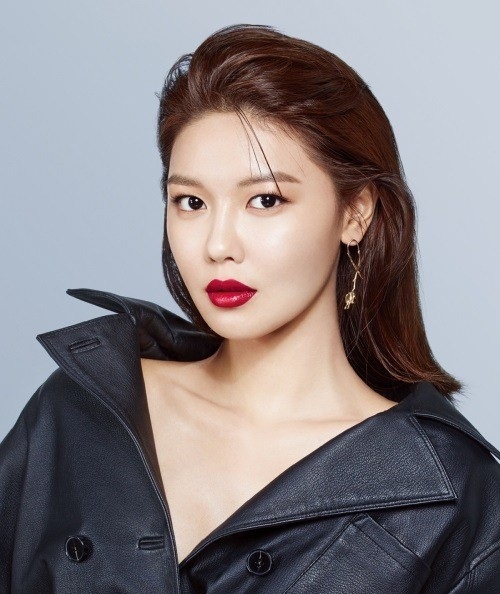 Phụ nữ có 4 nét này trên cơ thể, cả đời không lo lắng về tiền bạc - 2