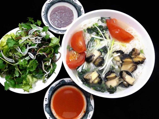 Ẩm thực - Trời se lạnh nấu ngay bún ốc giòn ngon đậm đà