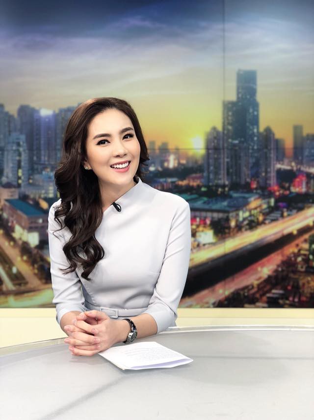 &#34;Cô gái thời tiết&#34; chuyển sang dẫn chương trình Thời sự - 1