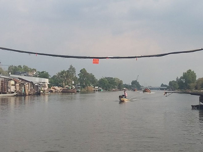 Thanh niên chọi vỏ bia khiến nghi phạm trộm té kênh, tử vong - 1