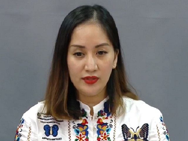 Sao Việt - Vợ chồng Khánh Thi bức xúc livestream, đòi công bằng cho học trò