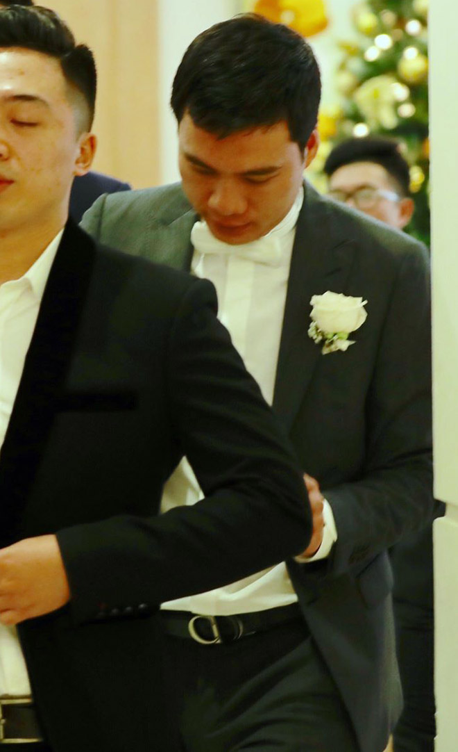 Á hậu Thanh Tú được đại gia 40 tuổi rước dâu bằng xe tiền tỷ - 3