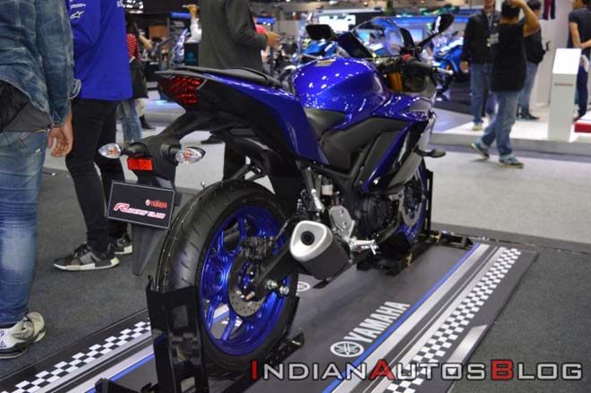 Ảnh thực tế Yamaha YZF-R3 2019 &#34;đẹp ngút ngàn&#34; trong màu xanh Racing Blue - 4