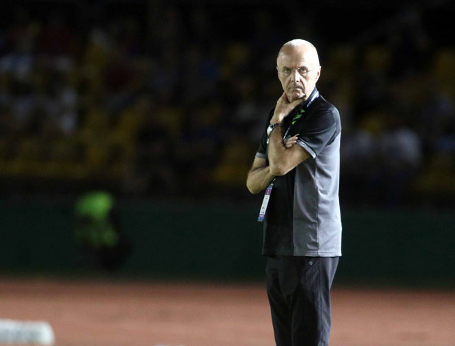 HLV Philippines lương 1,8 tỷ/tháng bất lực nhìn Park Hang Seo trổ tài - 3