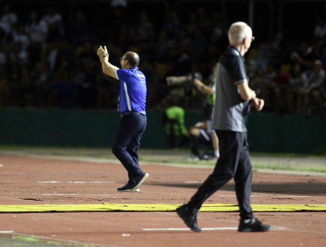 HLV Philippines lương 1,8 tỷ/tháng bất lực nhìn Park Hang Seo trổ tài - 6