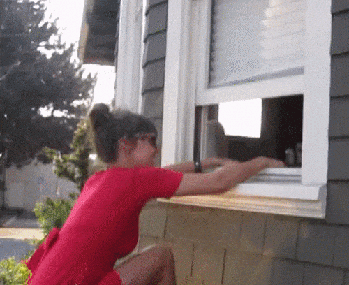 Những tình huống hài hước chỉ có chị em mới làm được - 3