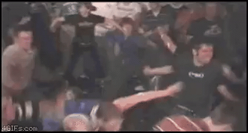 Những tình huống hài hước chỉ có chị em mới làm được - 7