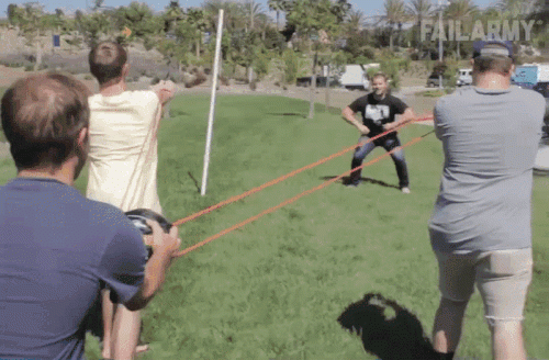 Những pha "nghịch ngu" nhất quả đất của các quý ông - 1