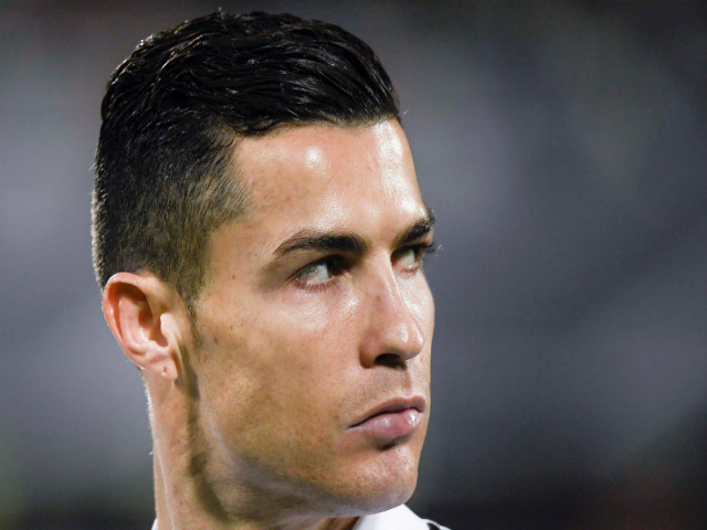 Bóng đá - Ronaldo “bắn hạ” siêu kỷ lục 60 năm: 10 bàn/14 trận sánh ngang huyền thoại