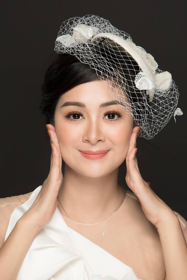 Ngã ngửa thân thế "cô bồ" được Quang Tèo dùng tay đo chân dài sexy - 4