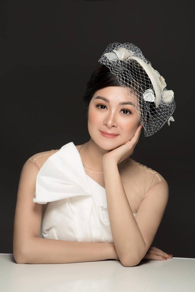 Ngã ngửa thân thế "cô bồ" được Quang Tèo dùng tay đo chân dài sexy - 5