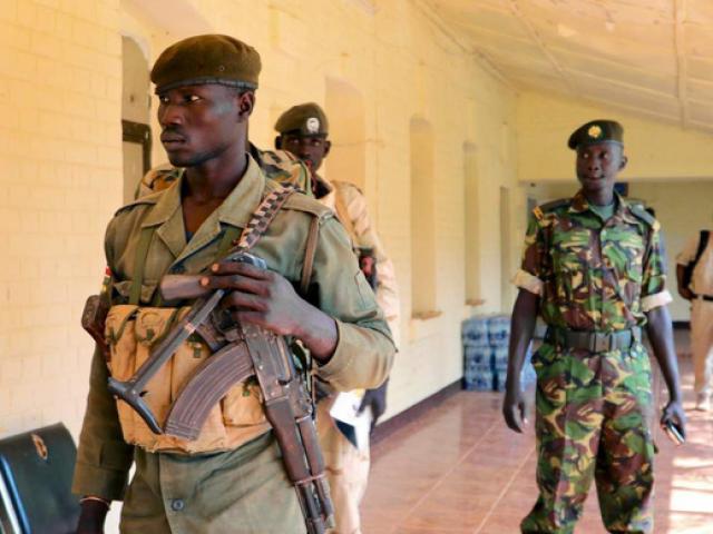 Thế giới - Cùng đường đi nhận viện trợ, 125 phụ nữ và trẻ em gái bị cưỡng hiếp